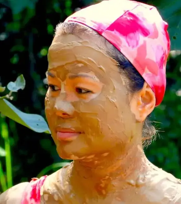 mud-pack-taiwan Natural mud pack used as a cooling retreat practice